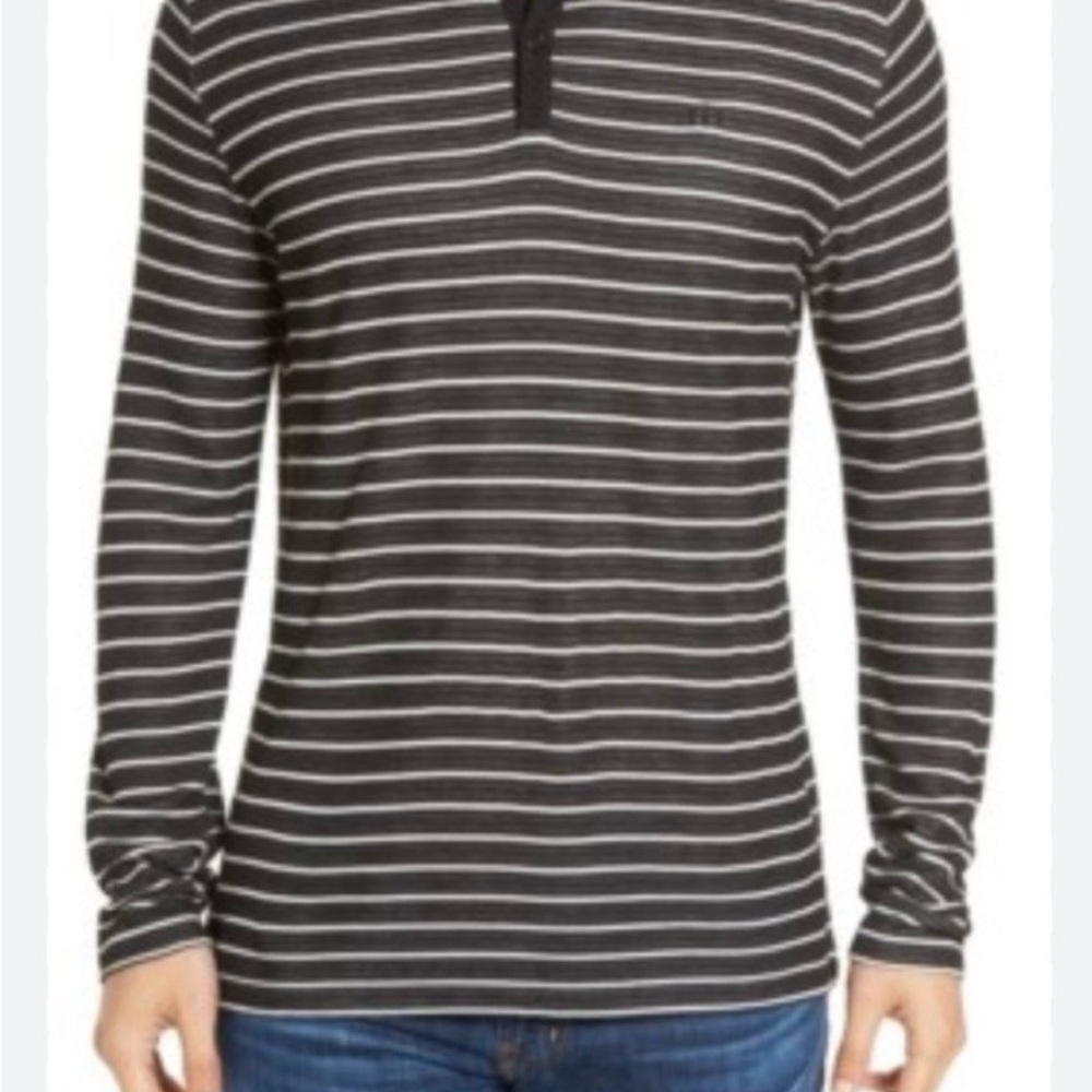 Travis Mathew Striped
Longsleeve Henley
Black White